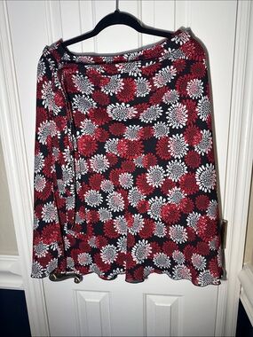 D.F.A. New York Women's A-Line Floral Skirt Size M in Black, Red & White